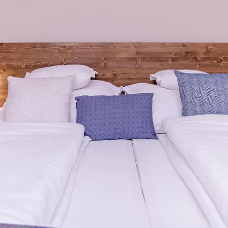 Harom A Kislany Panzio Pensionat