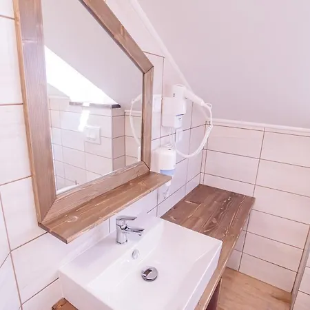 Pensionat Harom A Kislany Panzio 4*