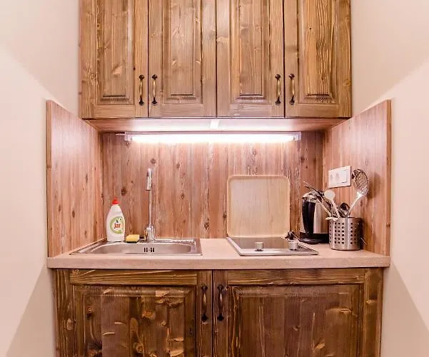 Harom A Kislany Panzio Pensjonat