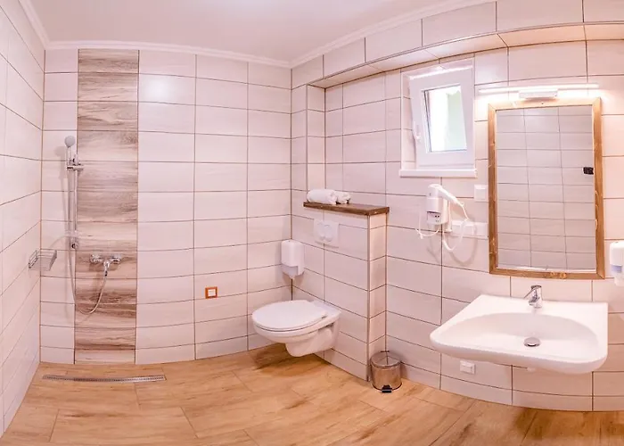 Harom A Kislany Panzio Pensjonat 4*