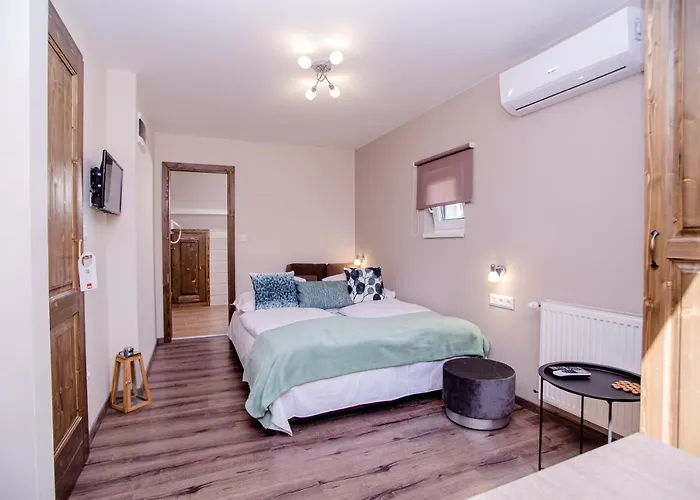 Harom A Kislany Panzio Pensjonat 4*