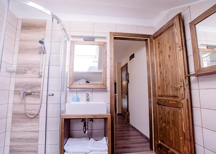 Pensjonat Harom A Kislany Panzio 4*