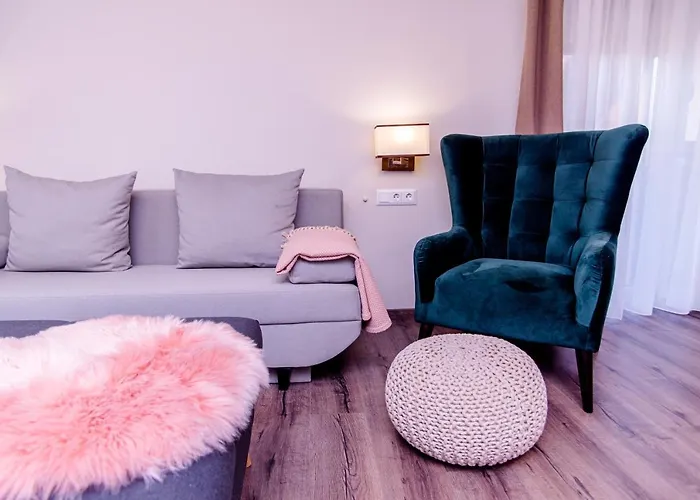 Harom A Kislany Panzio Héviz