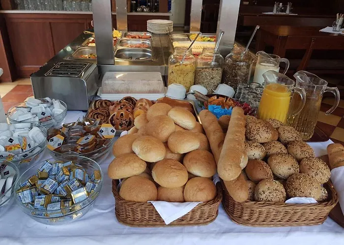 Három A Kislány Panzió Affittacamere 4*